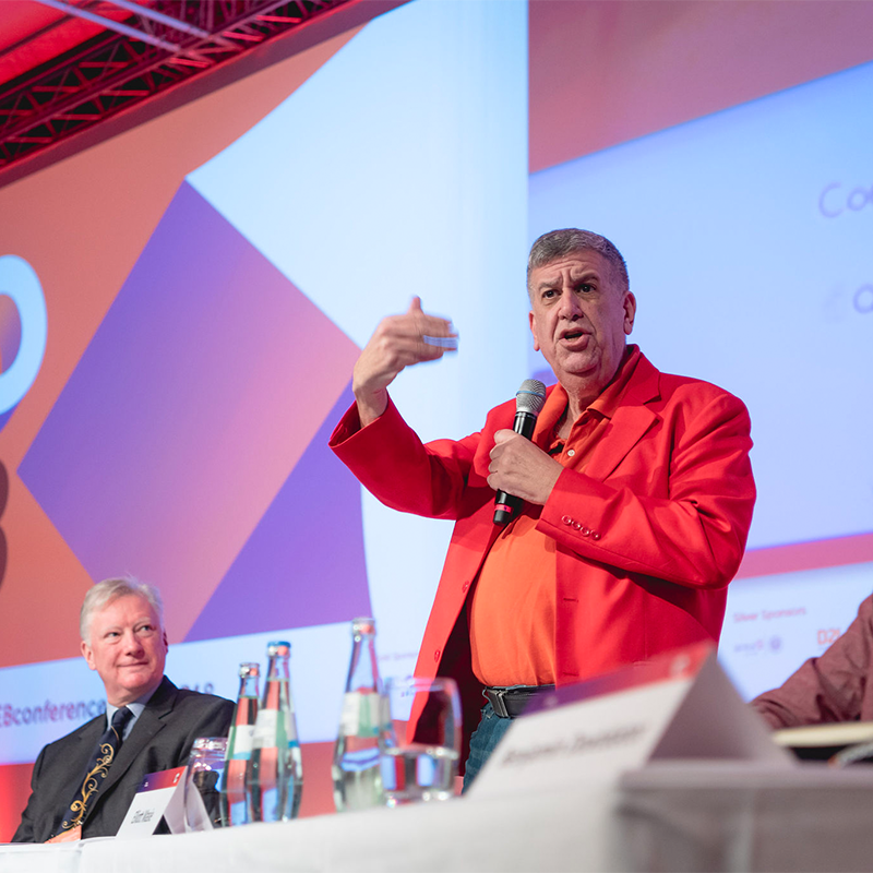 Elliott Masie speaking at OEB 2018